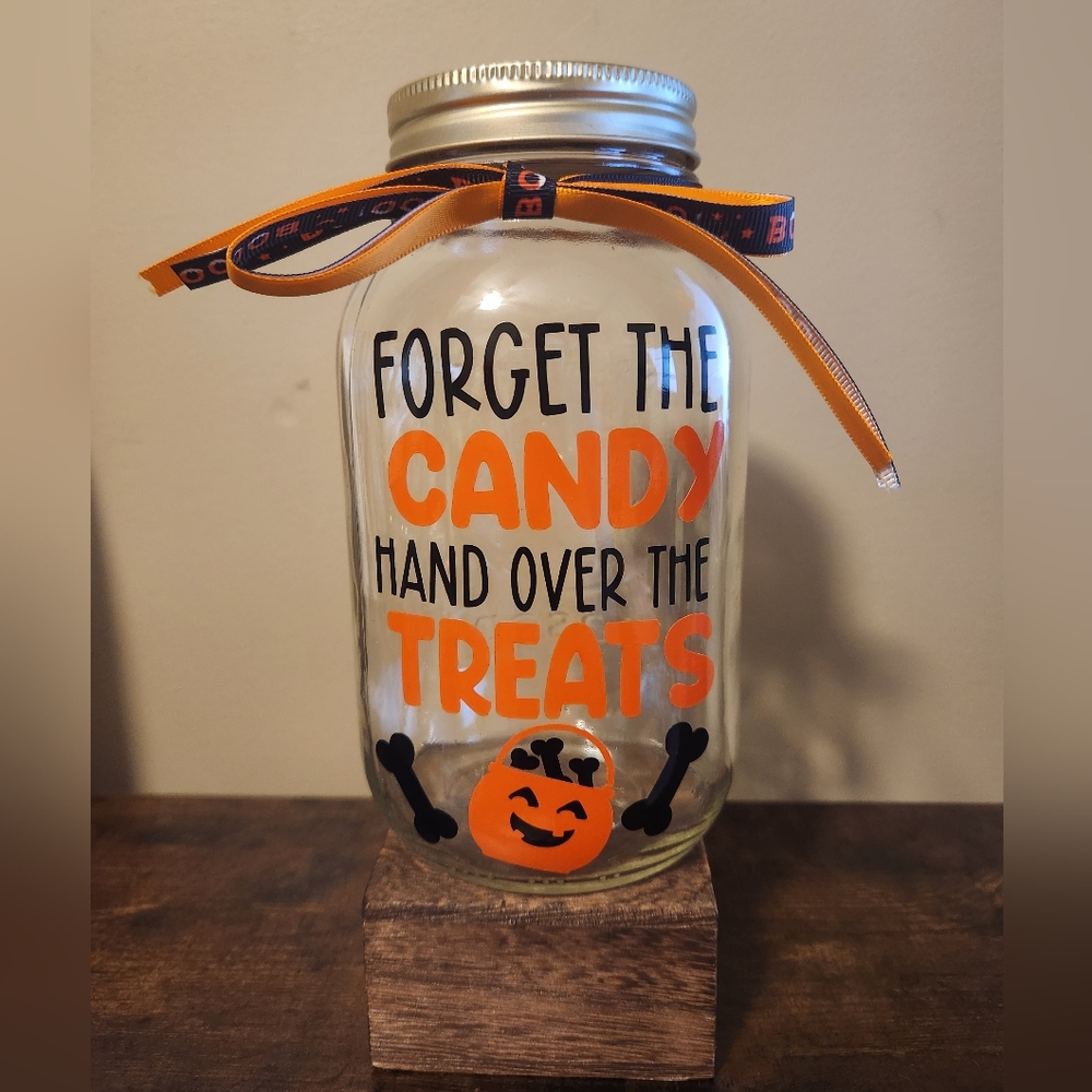HALLOWEEN DOG TREAT MASON JAR, NEW